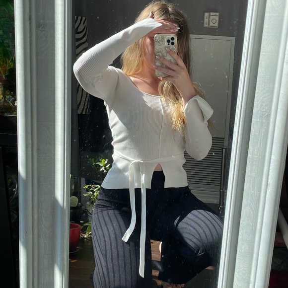 Wilfred white bell sleeve top - Picture 9 of 10